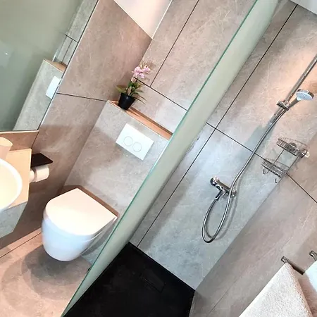 3,5 Suite, Kitchen, Terrace In Upper Town * 지겐